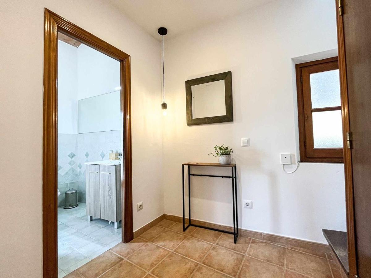 Romantic Duplex With Terrace And Great Views Girona Exterior photo