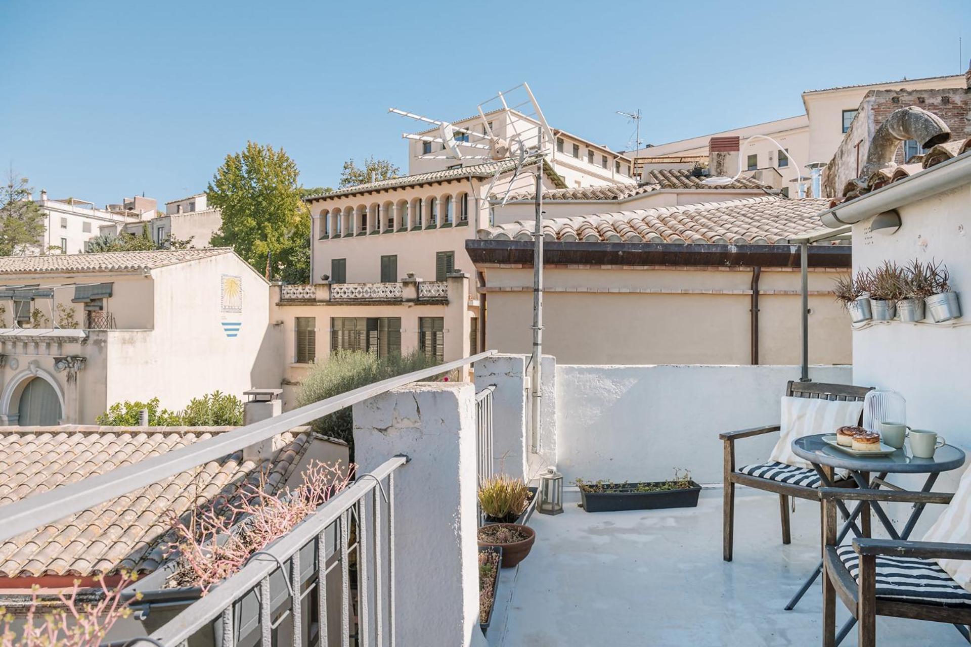 Romantic Duplex With Terrace And Great Views Girona Exterior photo